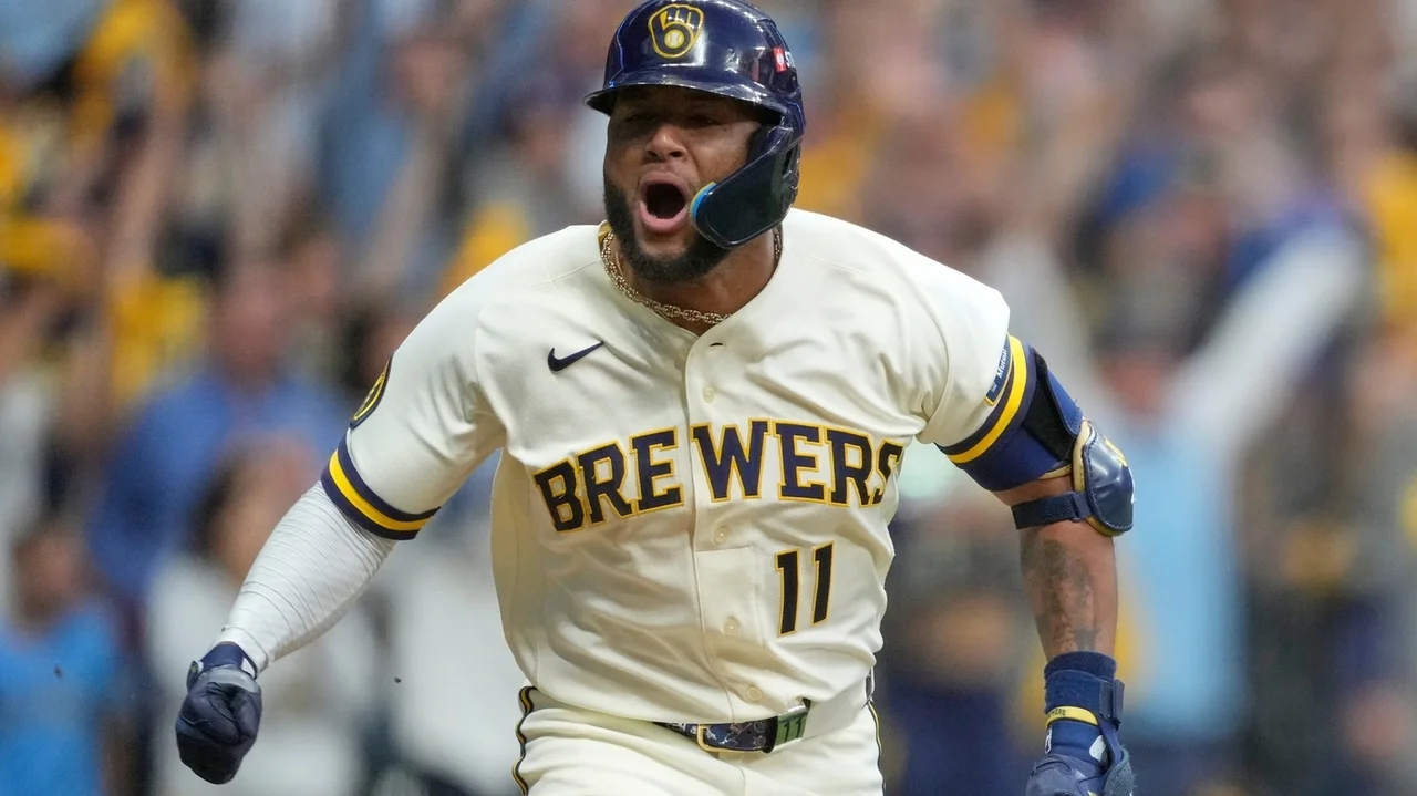 Chourio's 2-run single with 2 outs in 9th off Miller lifts Brewers over Padres for 2-0 NLDS lead