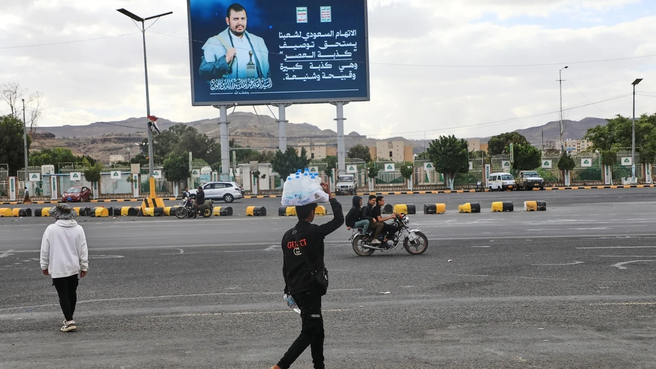Saudi Arabia says 2 airports were hit in renewed fighting with Houthis and other Mideast news