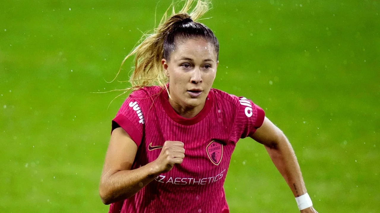 Sanchez ties NWSL single-season scoring record, but Courage fall 2-1 to the Royals