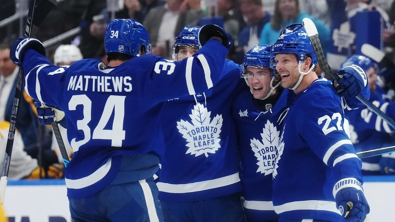 Top draft pick Gavin McKenna picks up first NHL goal, assist for Toronto against Predators