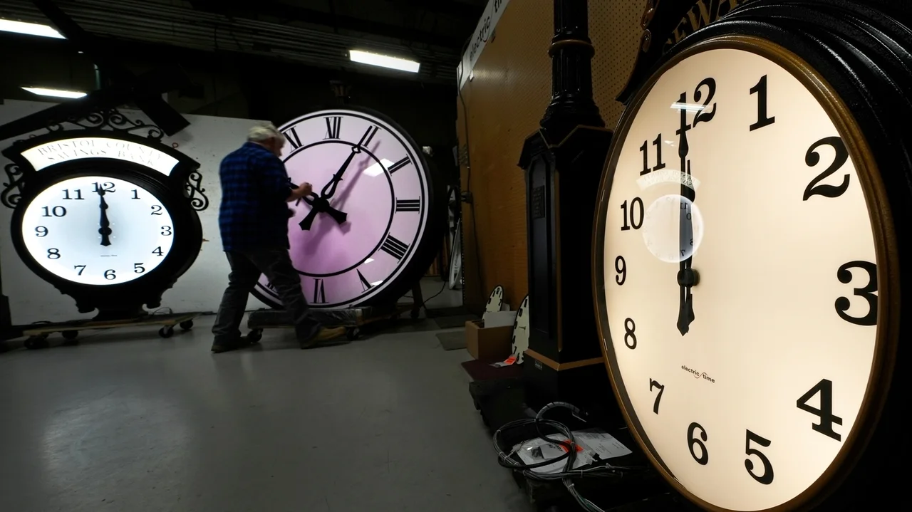 Trump urges calls to Arkansas Sen. Tom Cotton in push for permanent daylight saving time