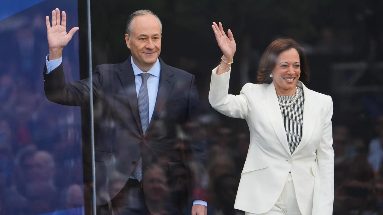 Deputies respond to trespasser reported at ex-Vice President Kamala Harris' Malibu home