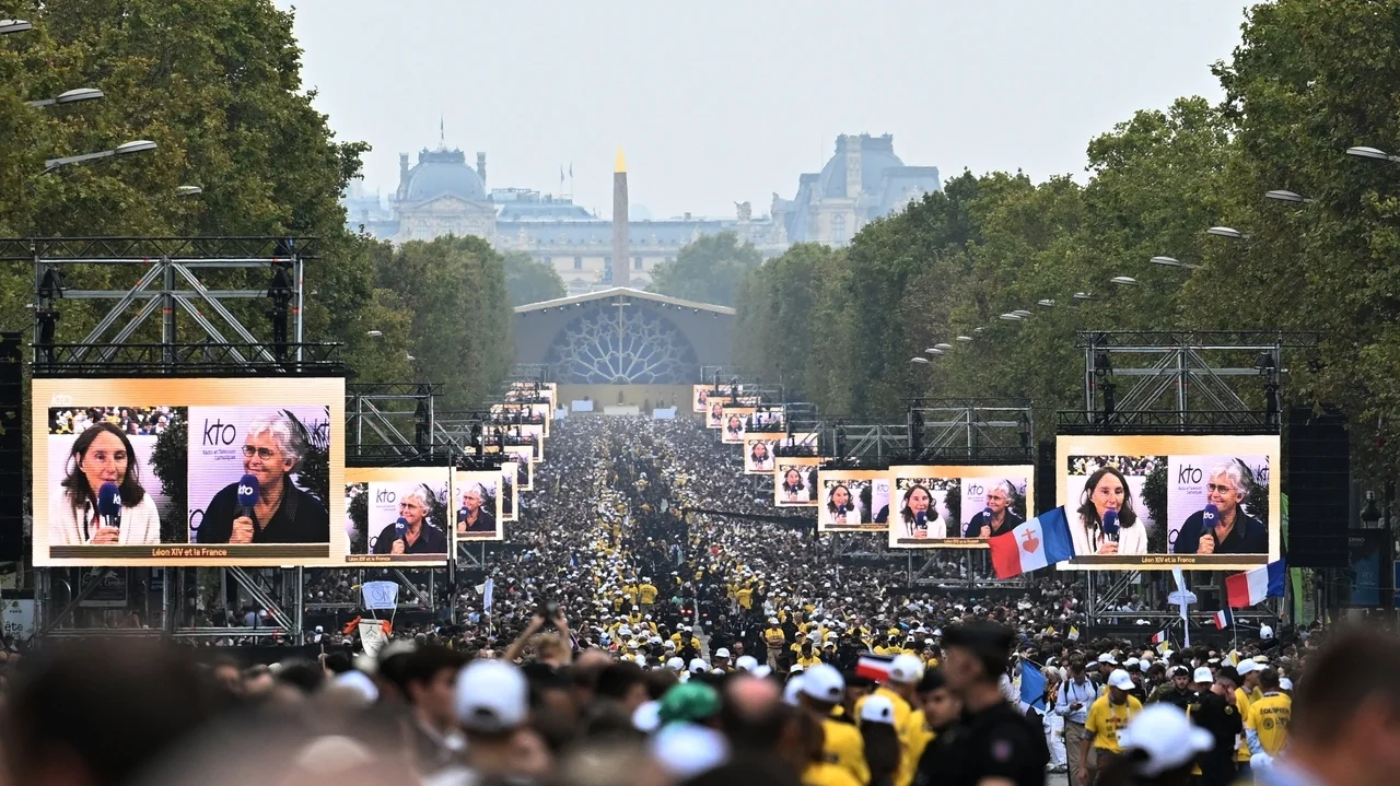 Pope Leo XIV's outdoor Mass in Paris: the eye-popping numbers