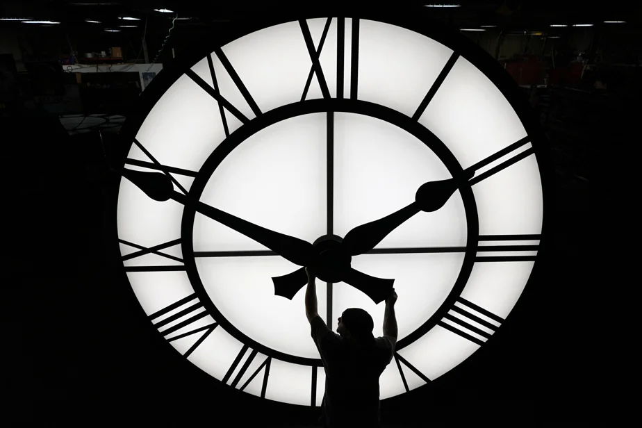 ☆ CHANGEMENT À L'HORAIRE (0)