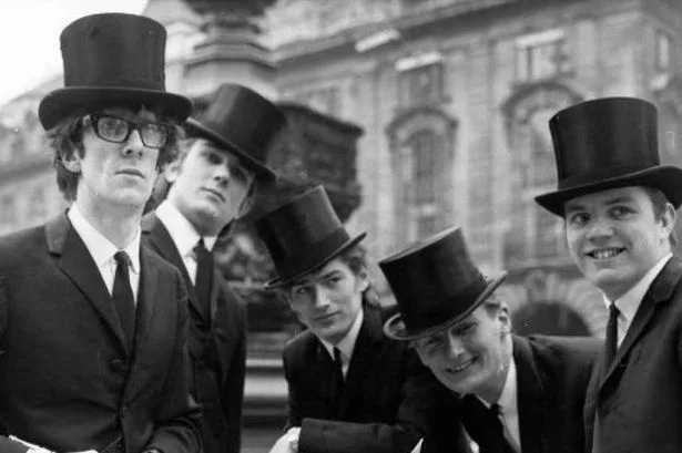 Tributes to Merseybeat 'legend' who 'played the tea pot'