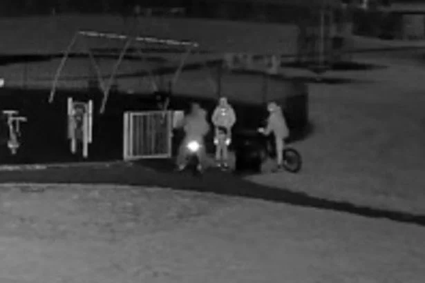 CCTV shows murder suspects in Dingle park holding Skorpion gun before innocent man gunned down