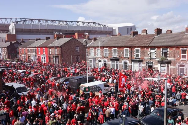 Warning to Liverpool FC and Manchester City fans ahead of Sunday's premier league fixture