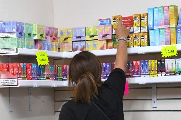 More than a million non-smokers now using vapes