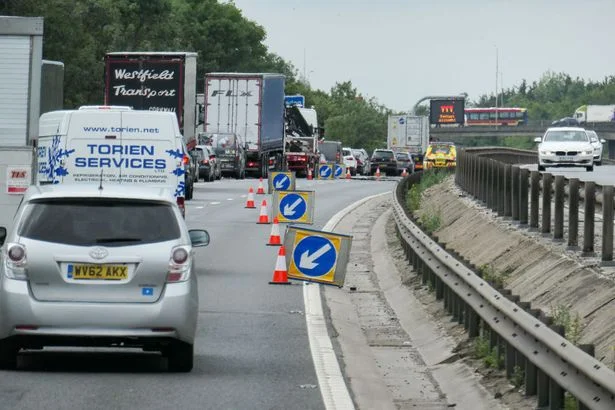 Police clarify rules on when to merge lanes — £100 fine