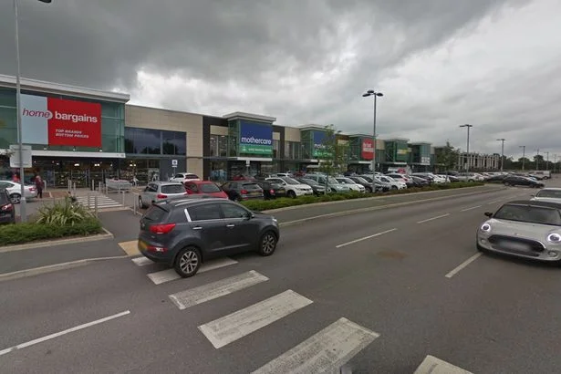Stern warning as 'hundreds' feared to be heading to Warrington retail park