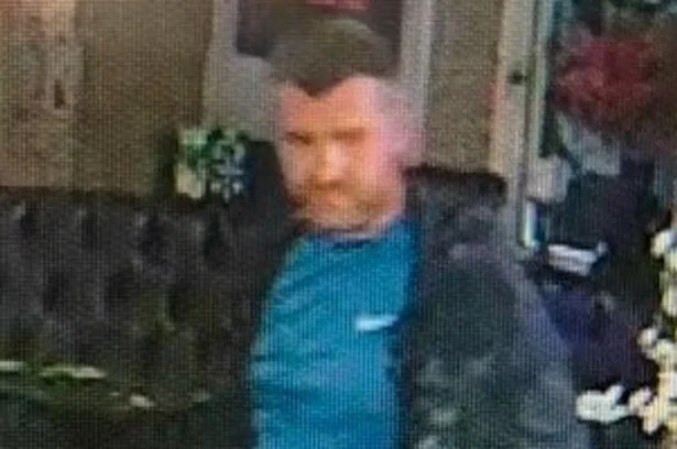 Woman sexually assaulted outside Woolton bar as she waited for a taxi