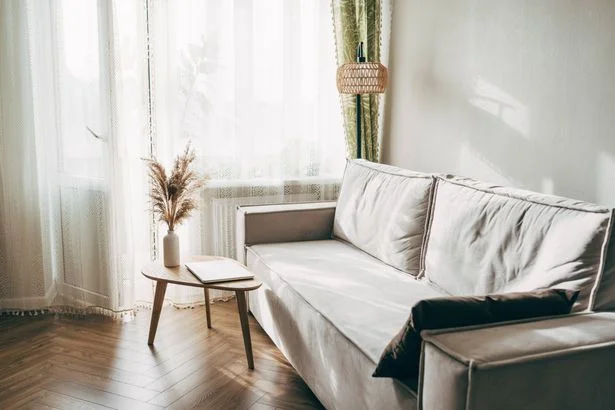 Homes look cheap and tacky if you don't remove 4 living room features