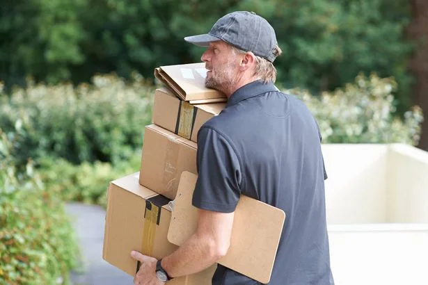 Lawyer settles debate on whether shop or courier are to blame for lost parcels